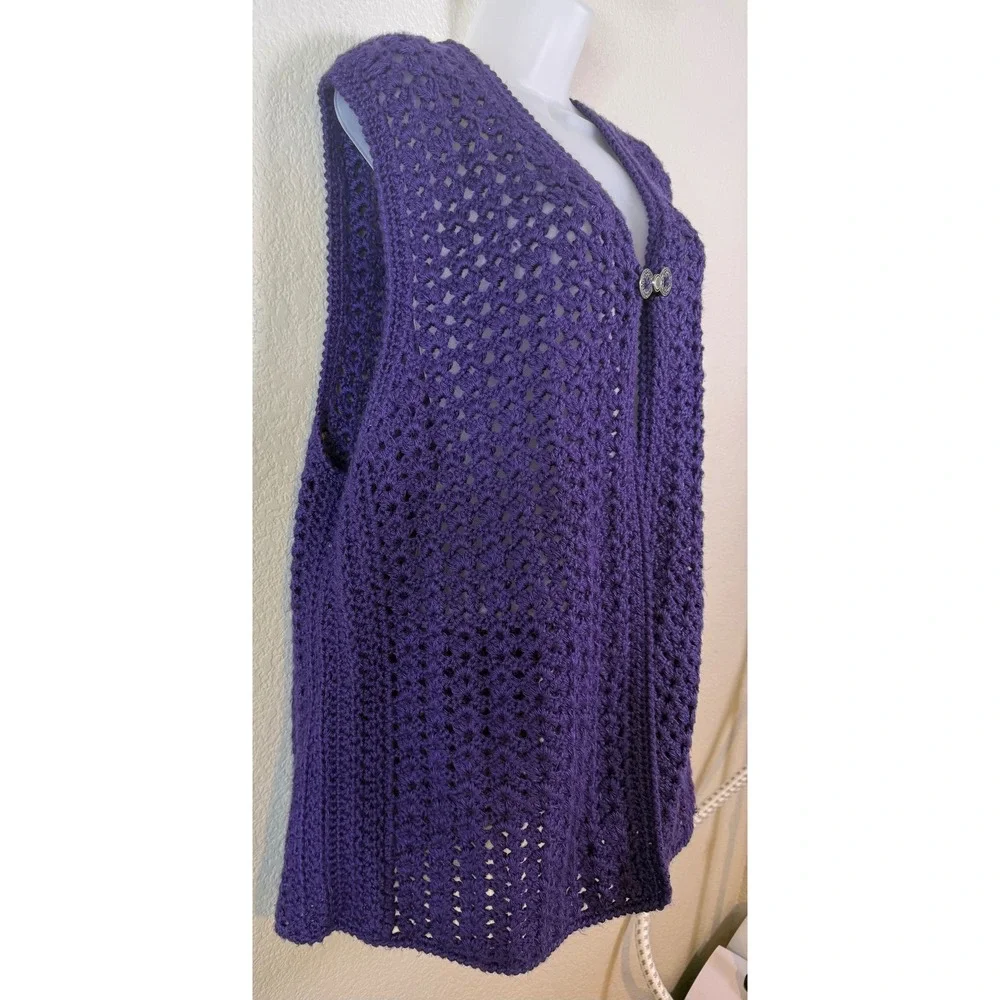 Womens Handmade 2X Vest Cardigan Purple Crochet Open Knit Ornate Clasp Boho Chic